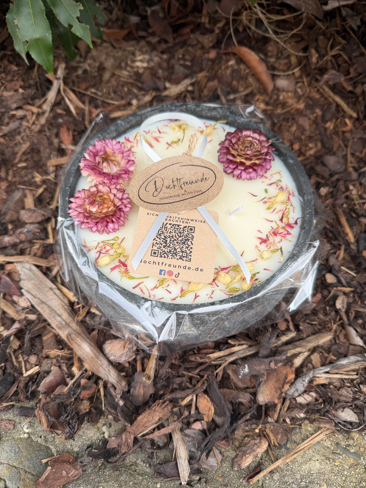 XL Betonkerze "Big Bloom" – 3-Docht & Blüten | 18cm | Handgegossen