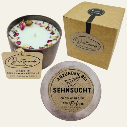 DochtFreunde Personalisierte Duftkerze mit Namen und Datum | Valentinstag Geschenk für Sie und Ihn | Lustig und Romantisch (Nervensäge, Jahrestag, Fernbeziehung)