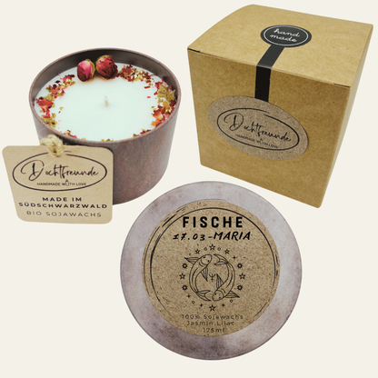 Sternzeichen Duftkerze personalisiert mit Name & Geburtsdatum | Edle Zodiac Kerze im Sketch-Look | 100% Sojawachs | Handgefertigt im Schwarzwald