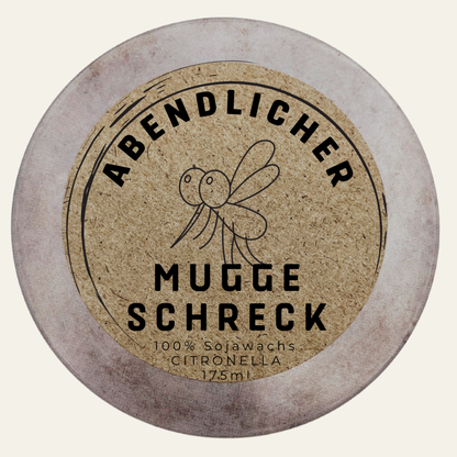 Handbesetzte Duftkerze „Abendlicher Mugge Schreck“ – Personalisierbares Geschenk aus dem Südschwarzwald mit Citronella Duft