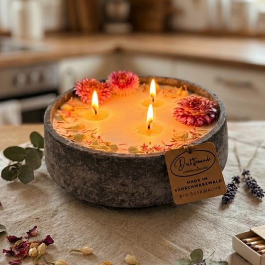 XL Betonkerze "Big Bloom" – 3-Docht & Blüten | 18cm | Handgegossen