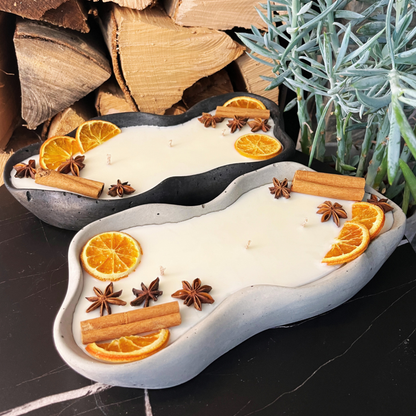 Ein Statement für dein Zuhause: Handgegossene Betonkerze (30cm) in Wellenform. 🕯️ 3 Dochte, Vanilla-Duft & 80h Brenndauer. Später als Schale nutzbar. ➤ Hier ansehen!