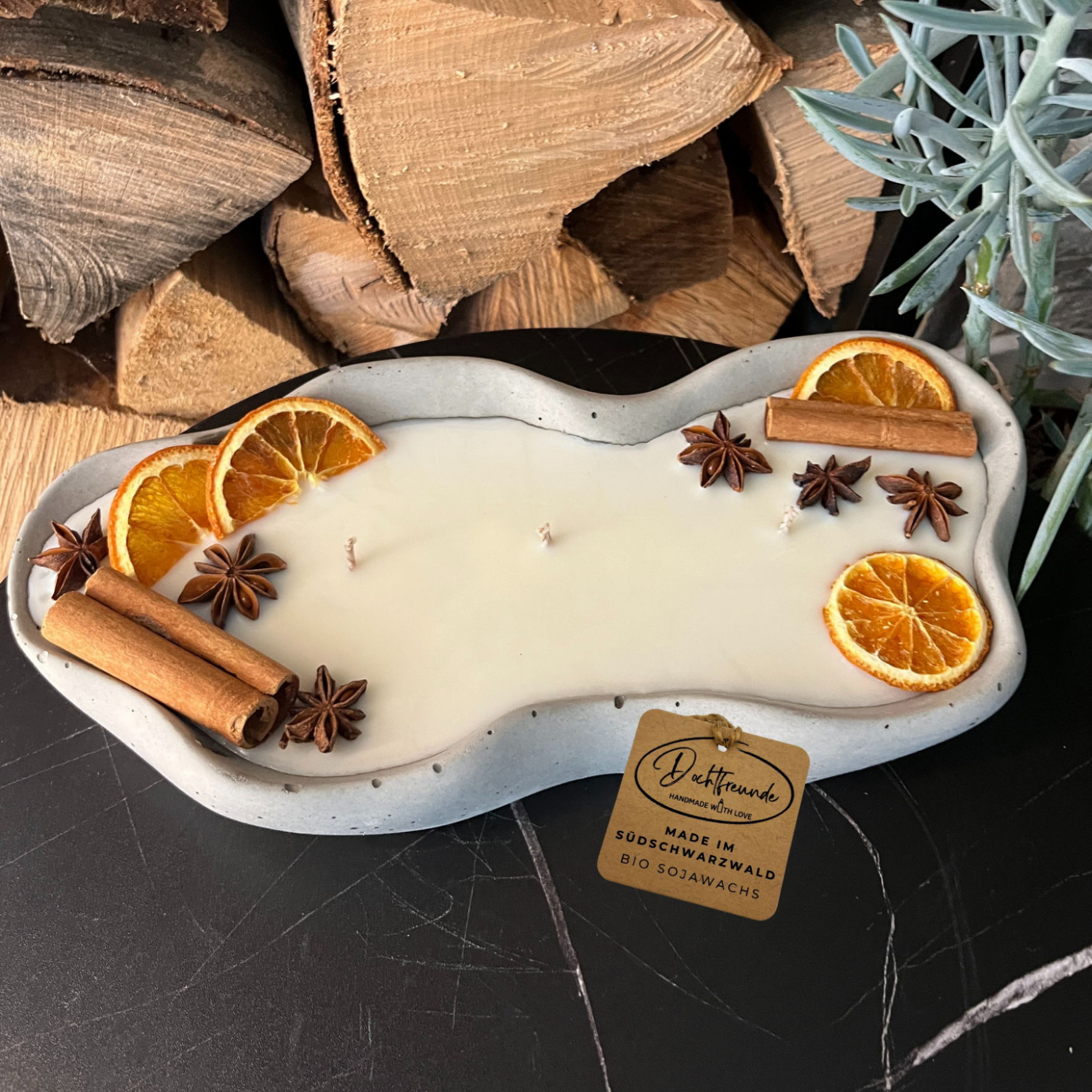 Betonkerze 3 Dochte Wave Wellenform auf Esstisch Dekoration grau