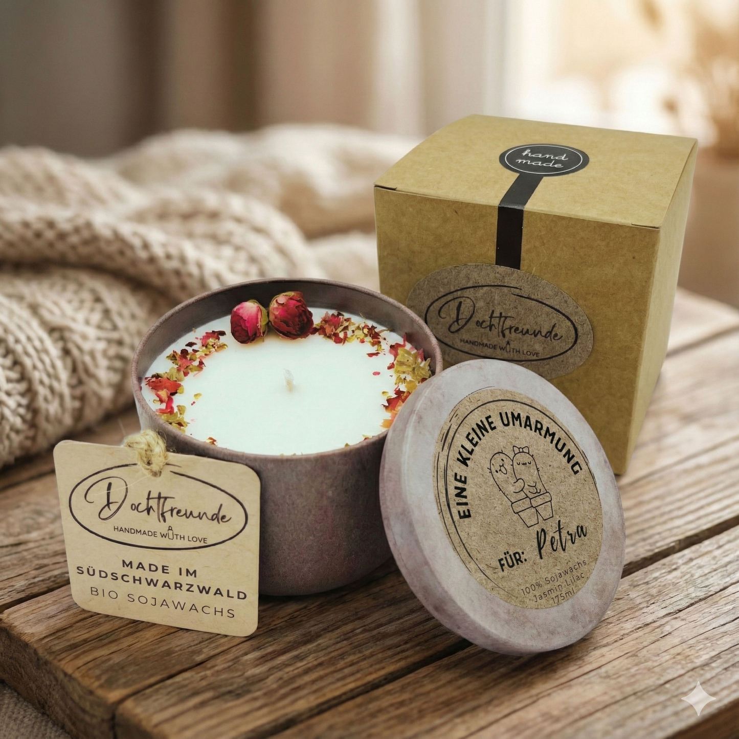 DochtFreunde Personalisierte Duftkerze mit Namen und Datum | Valentinstag Geschenk für Sie und Ihn | Lustig und Romantisch (Nervensäge, Jahrestag, Fernbeziehung)